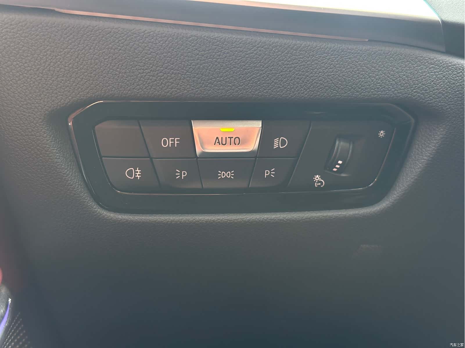 BMW 3 Series, 2024 13