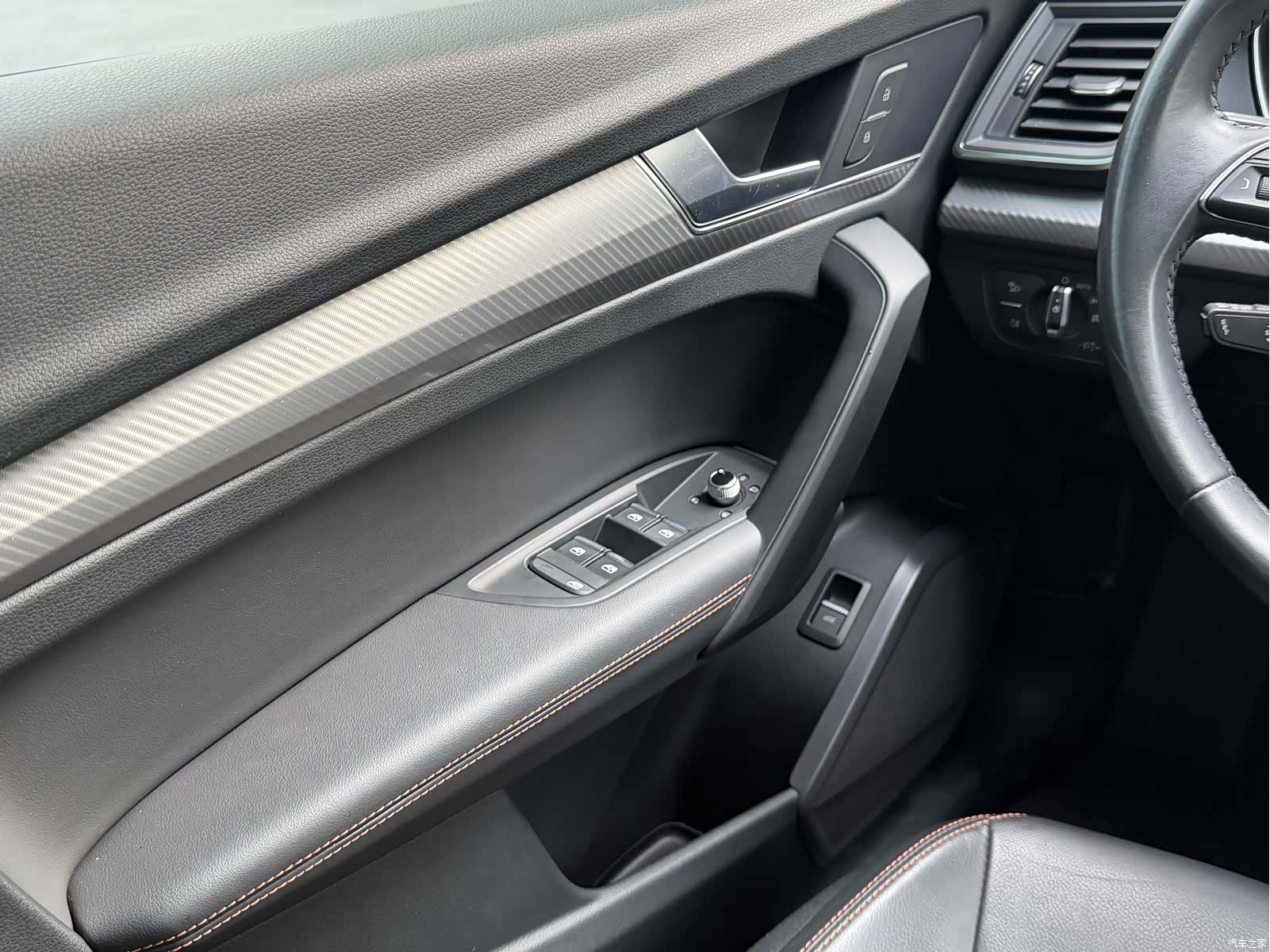 Audi Q5L, 2019 11