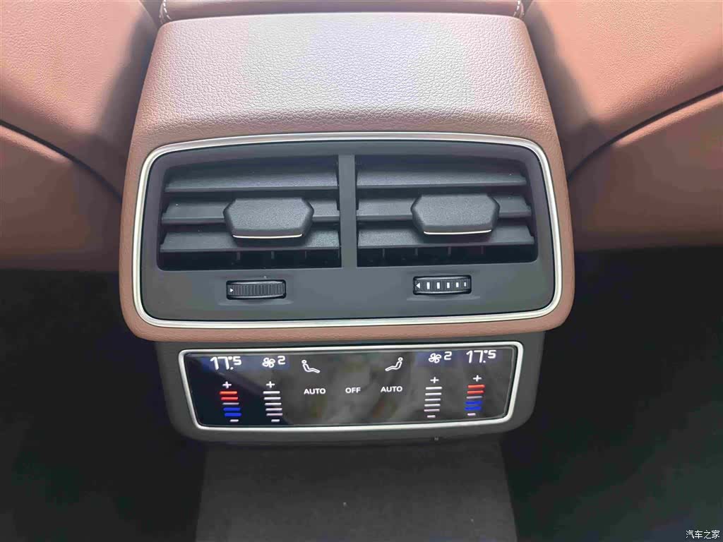 Audi A7L, 2025 12
