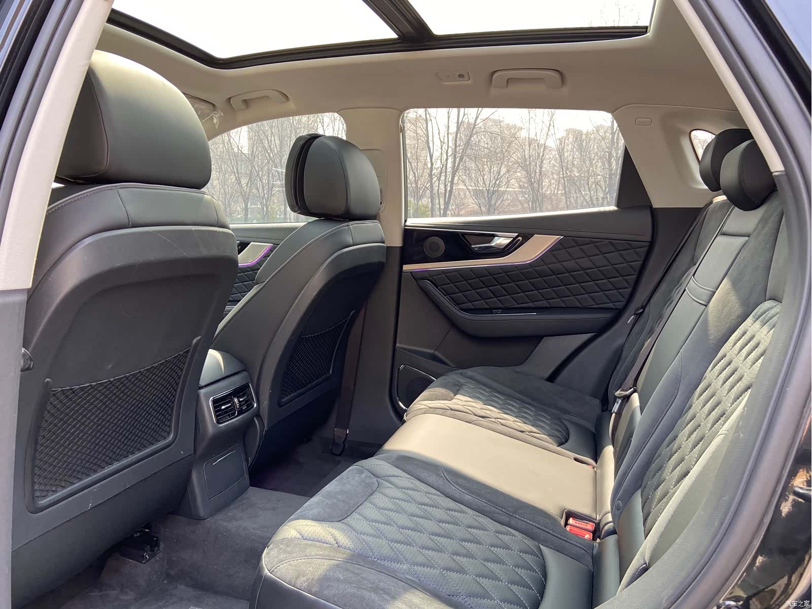 Hongqi HS5, 2020 10