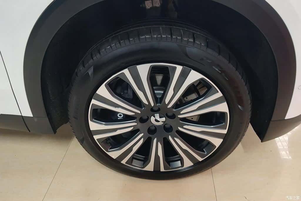 NIO ES8, 2024 6