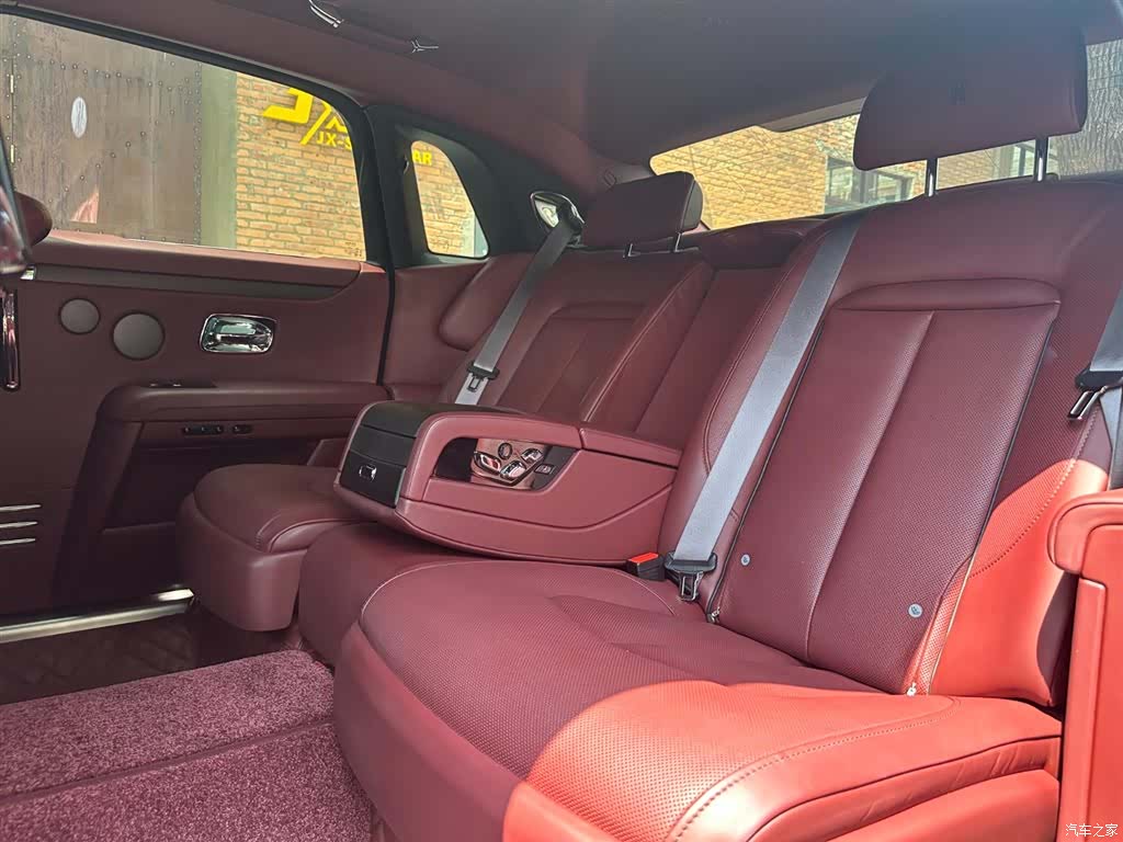 Rolls-Royce Ghost, 2021 7