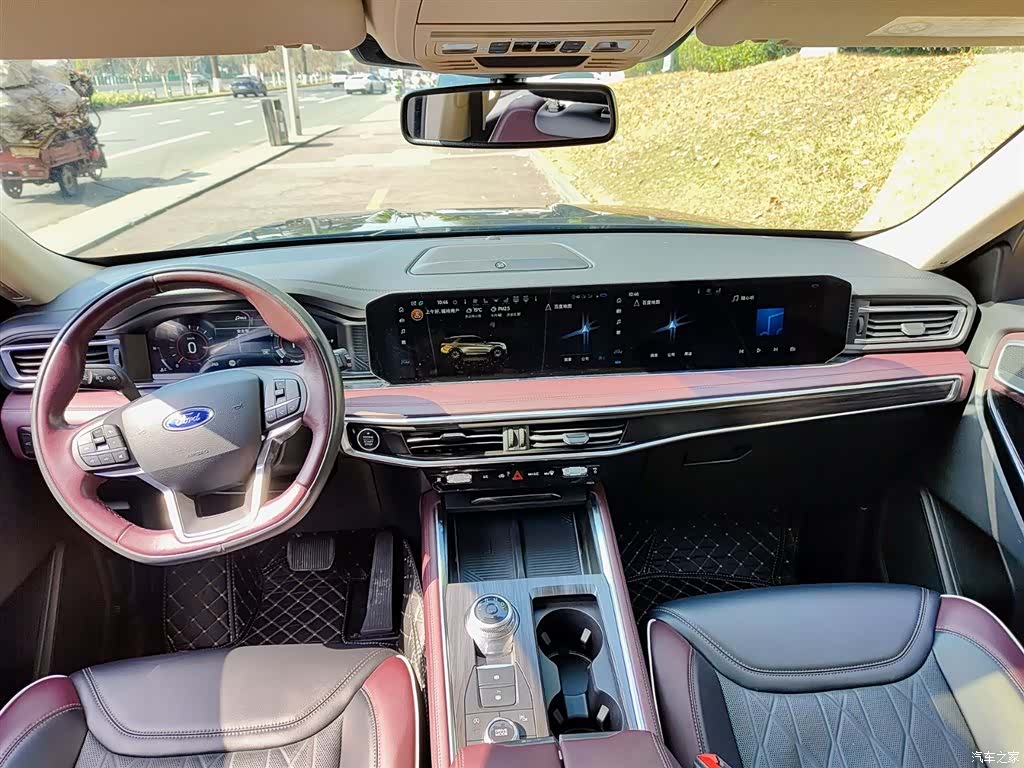 Ford Explorer, 2023 6