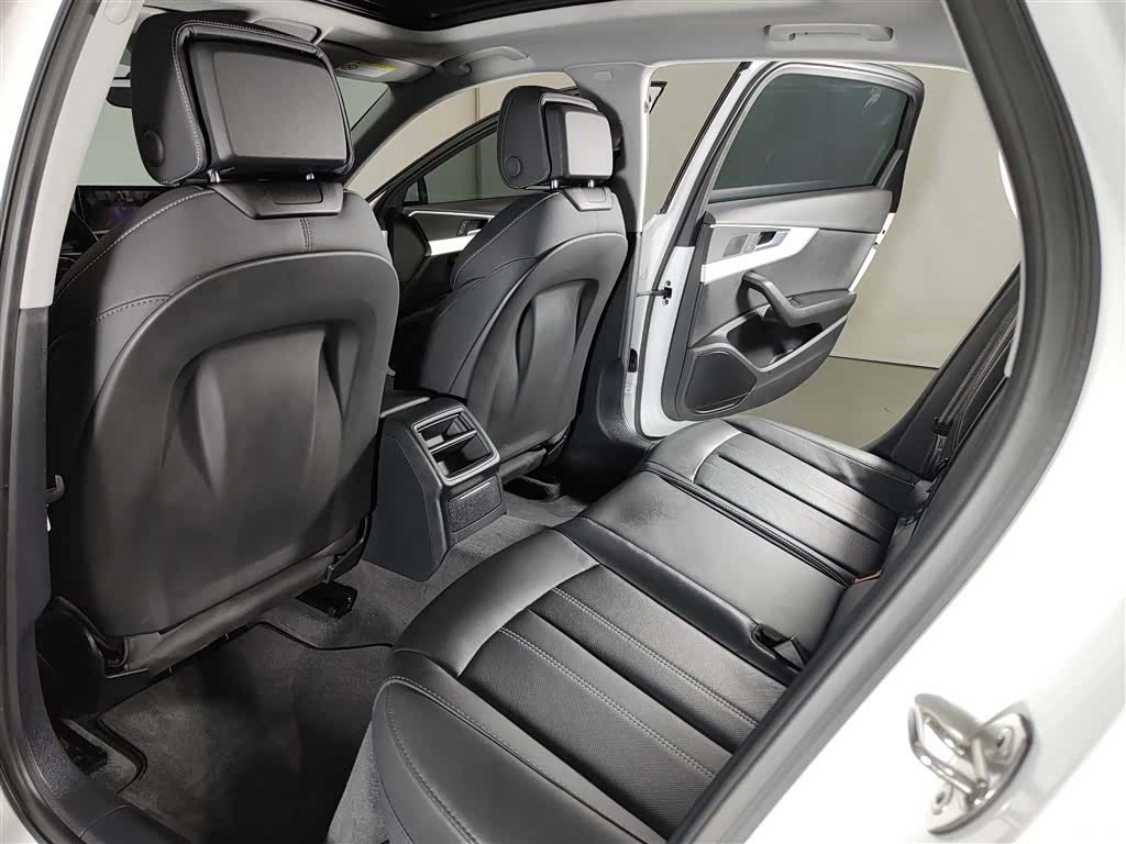 Audi A4L, 2021 12