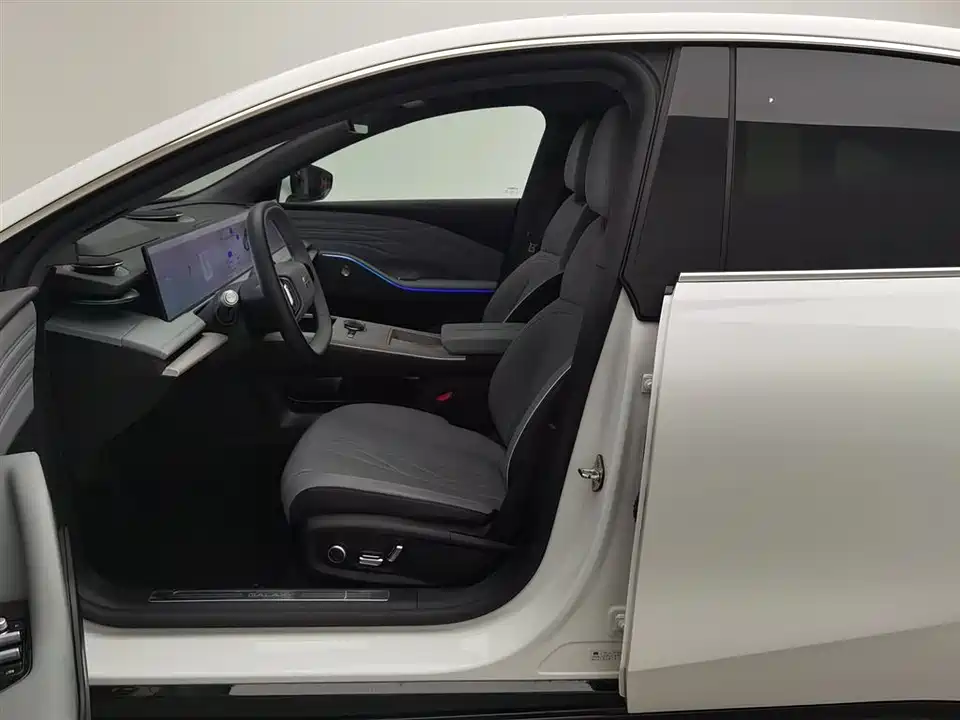 Geely Galaxy Galaxy E8