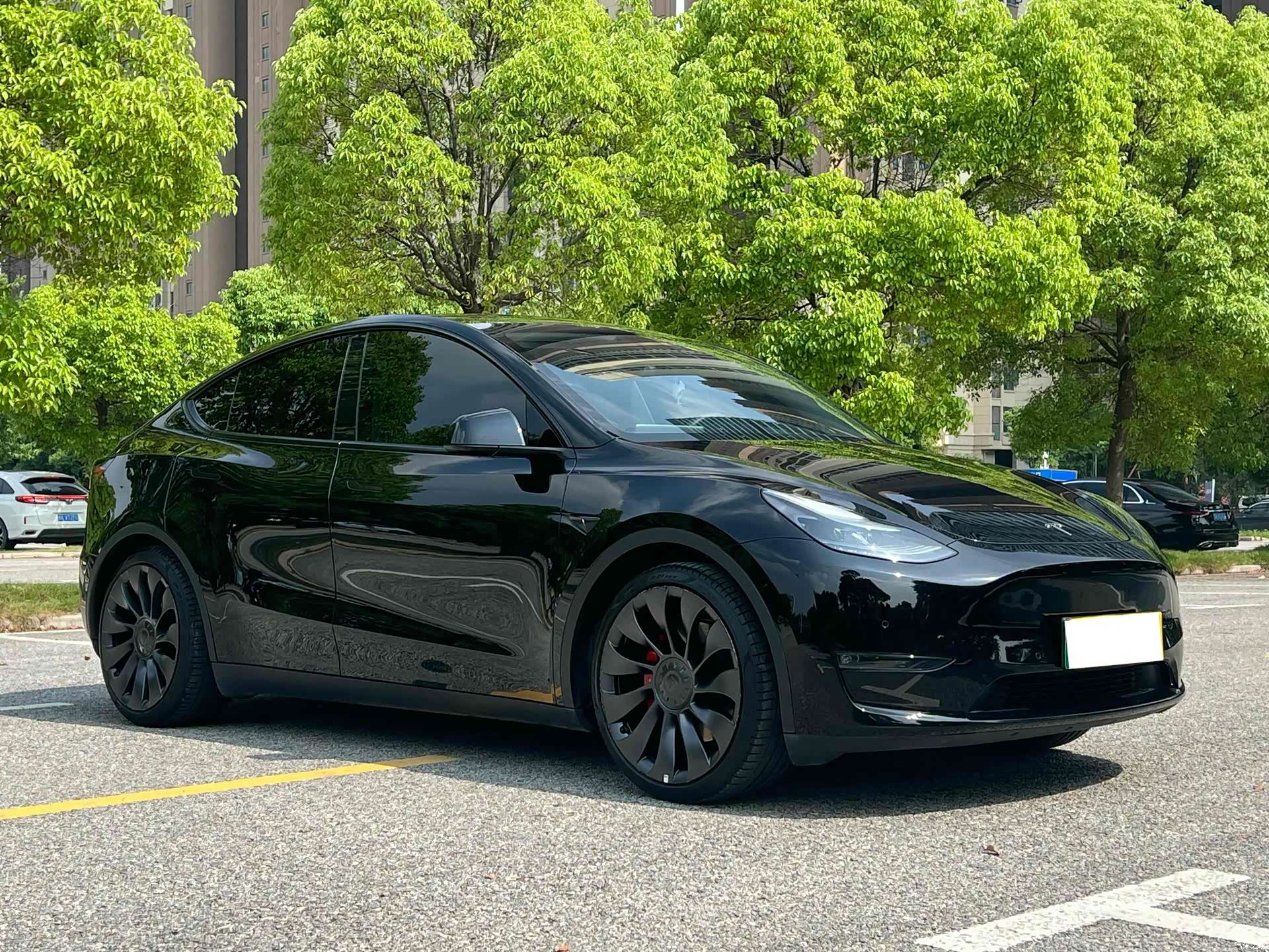 Tesla Model Y, 2023 3