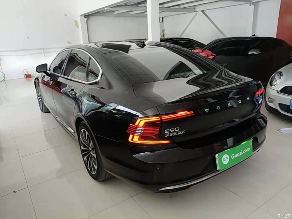 Volvo S90, 2023 все фото