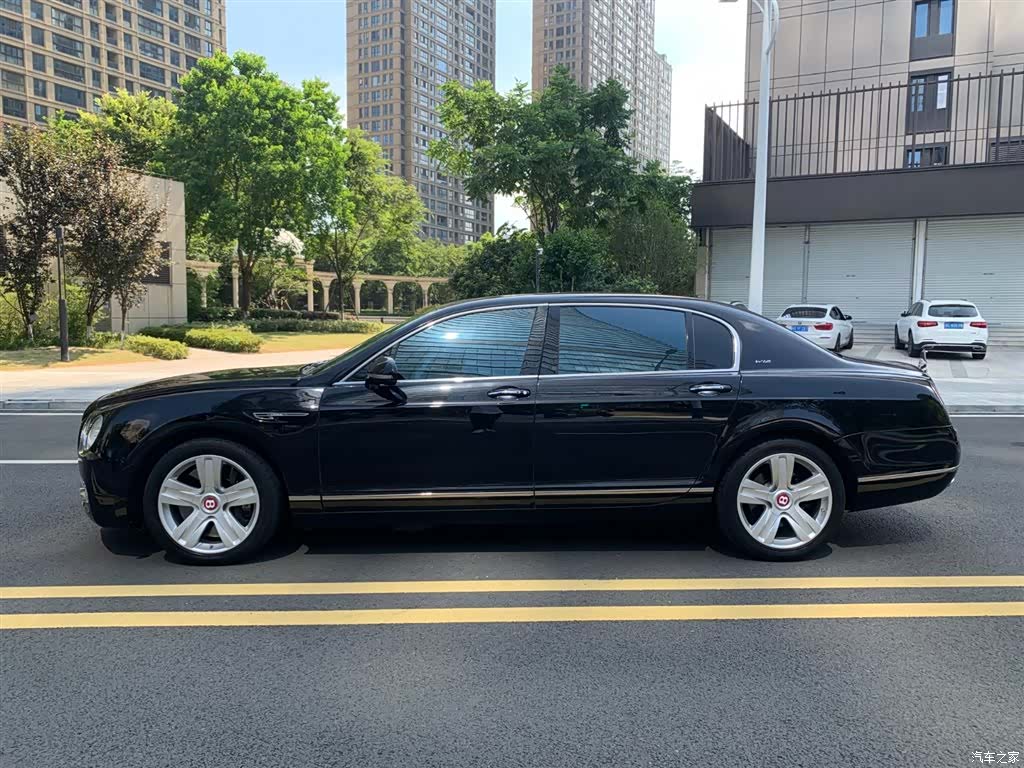 Bentley Flying Spur, 2012 7