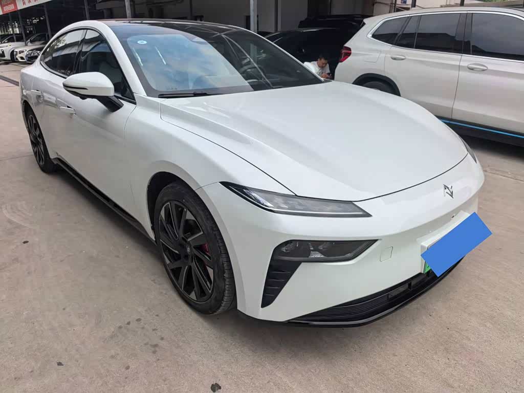 Dongfeng eπ007