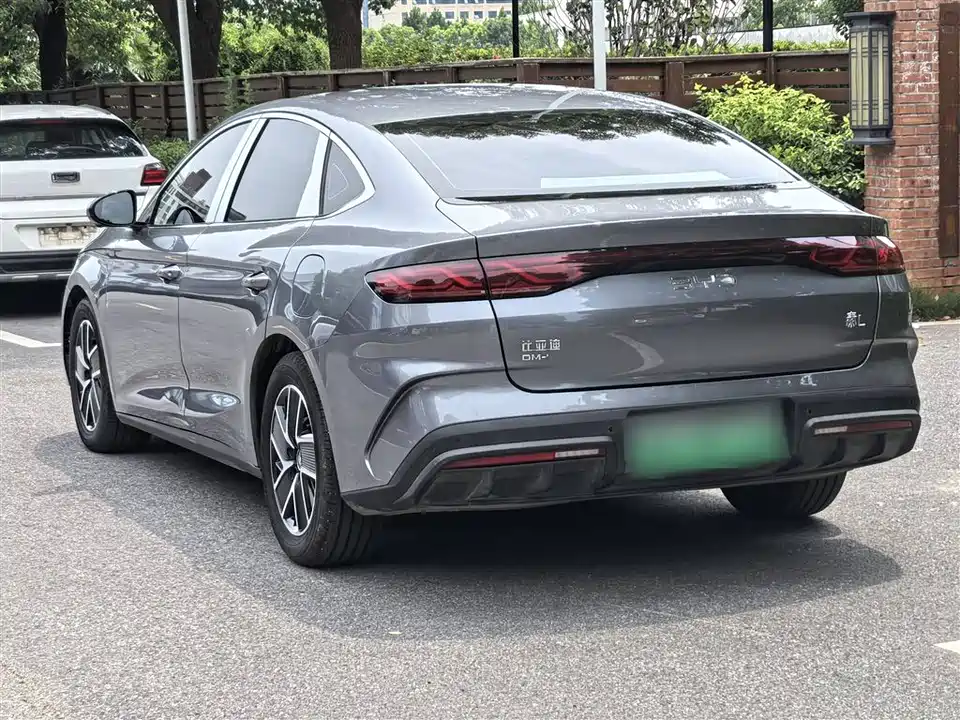 BYD Qin L BYD Qin L