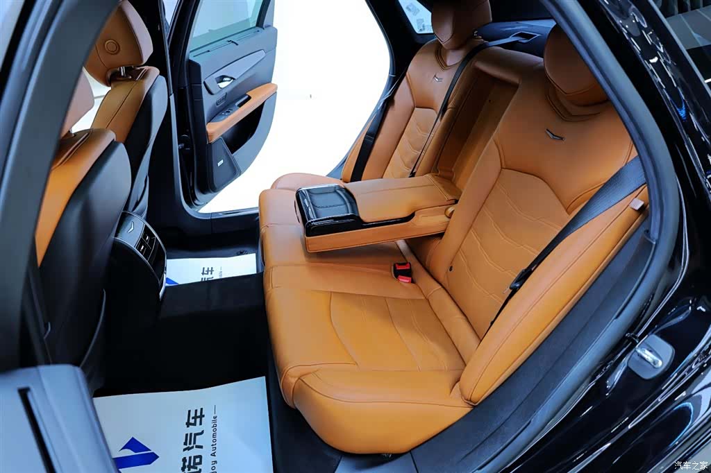 Cadillac CT6, 2017 32