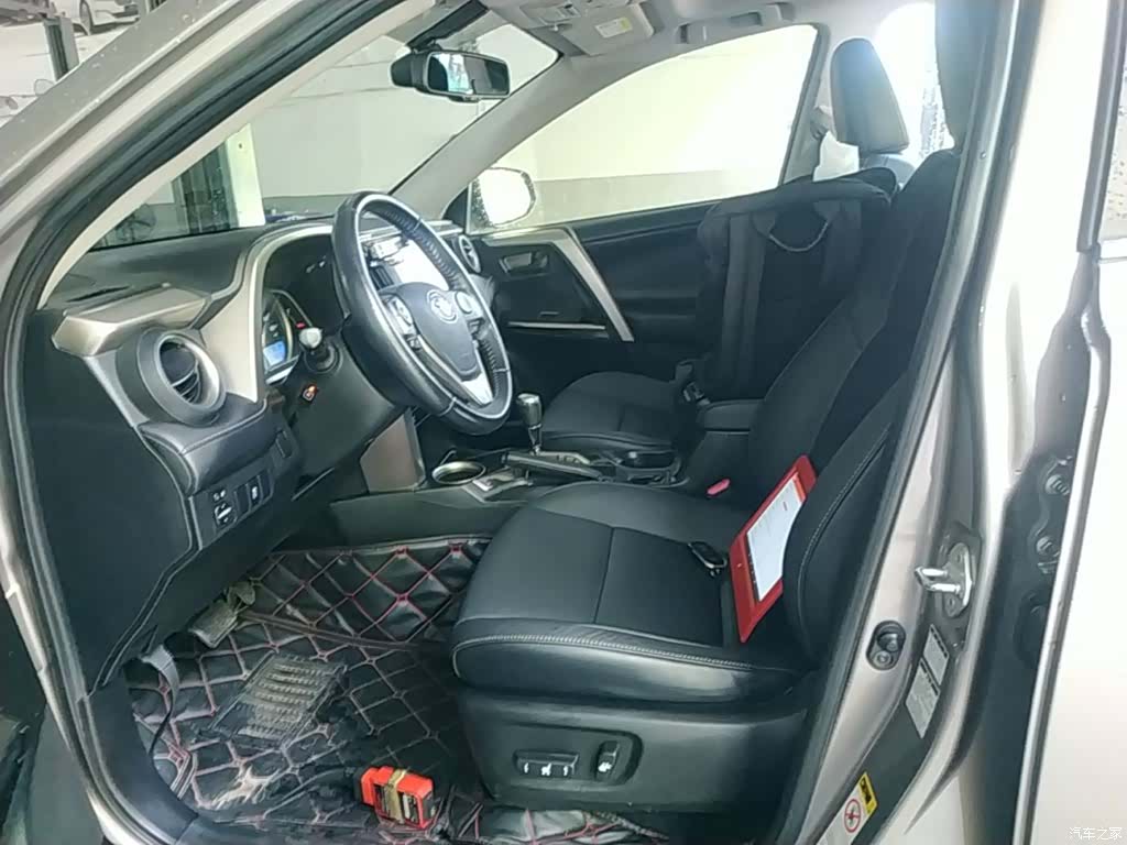 Toyota RAV4, 2014 15