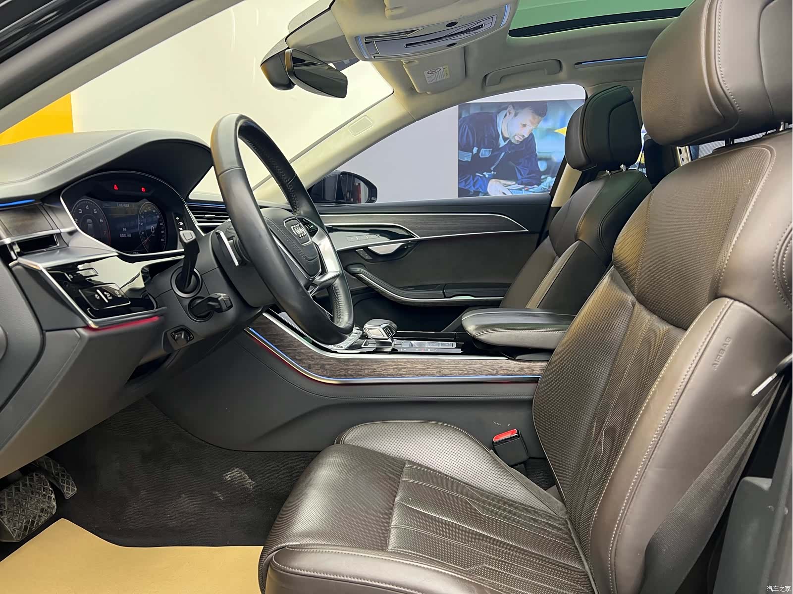 Audi A8L, 2021 3