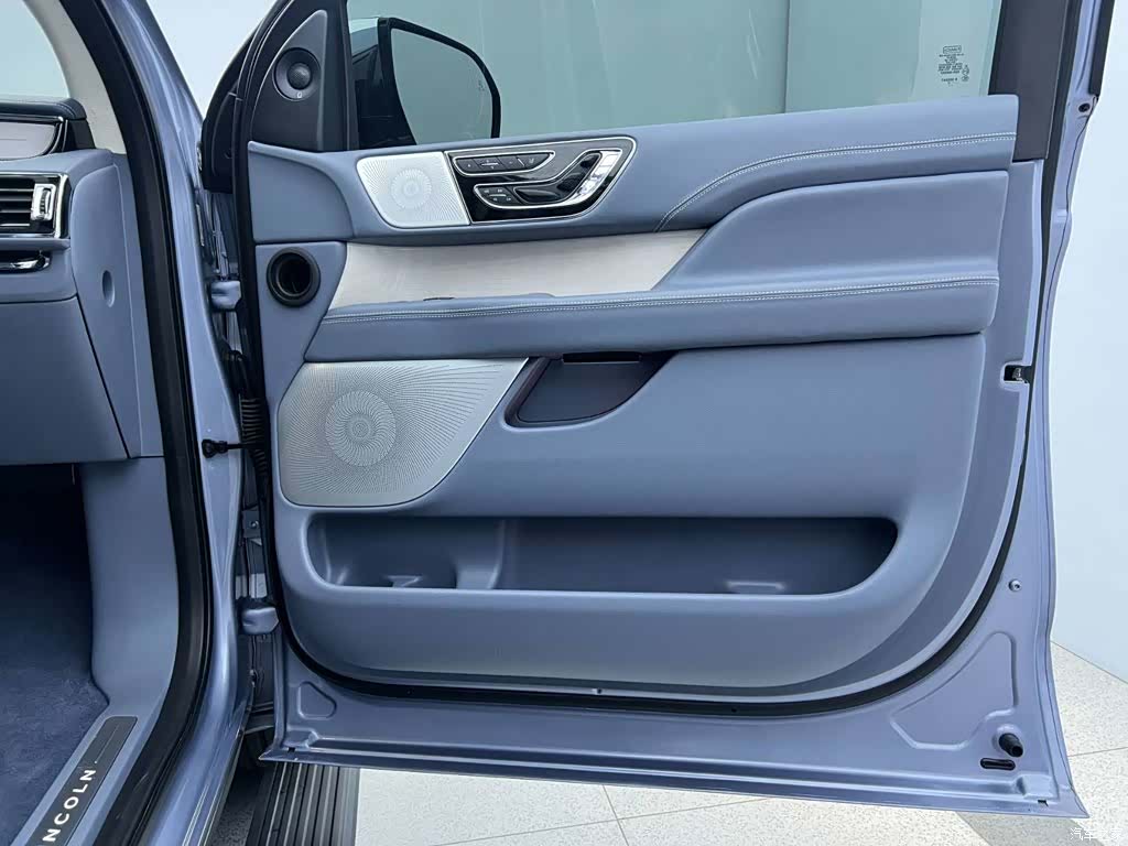 Lincoln Navigator, 2019 24
