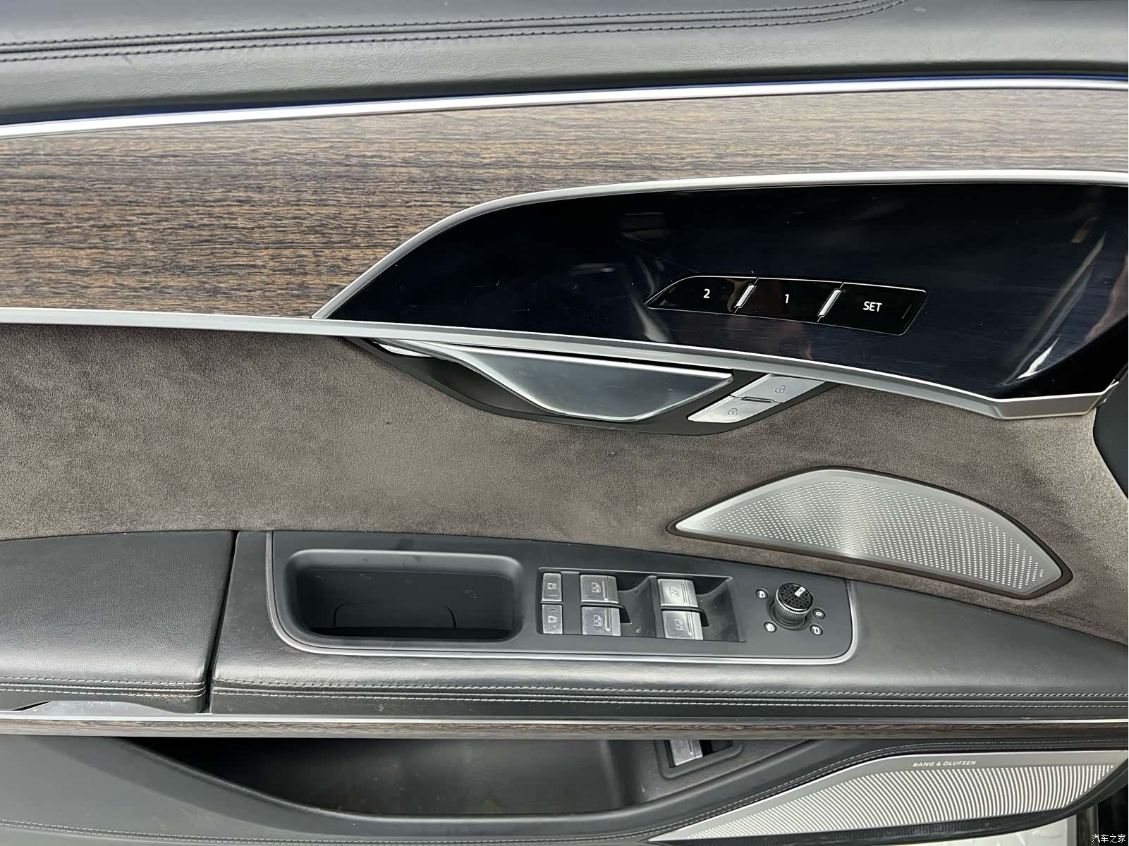 Audi A8L, 2021 все фото