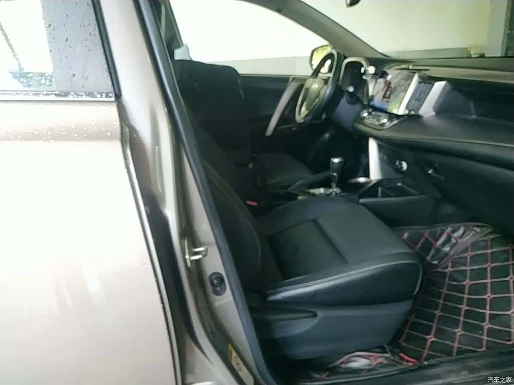 Toyota RAV4, 2014 25
