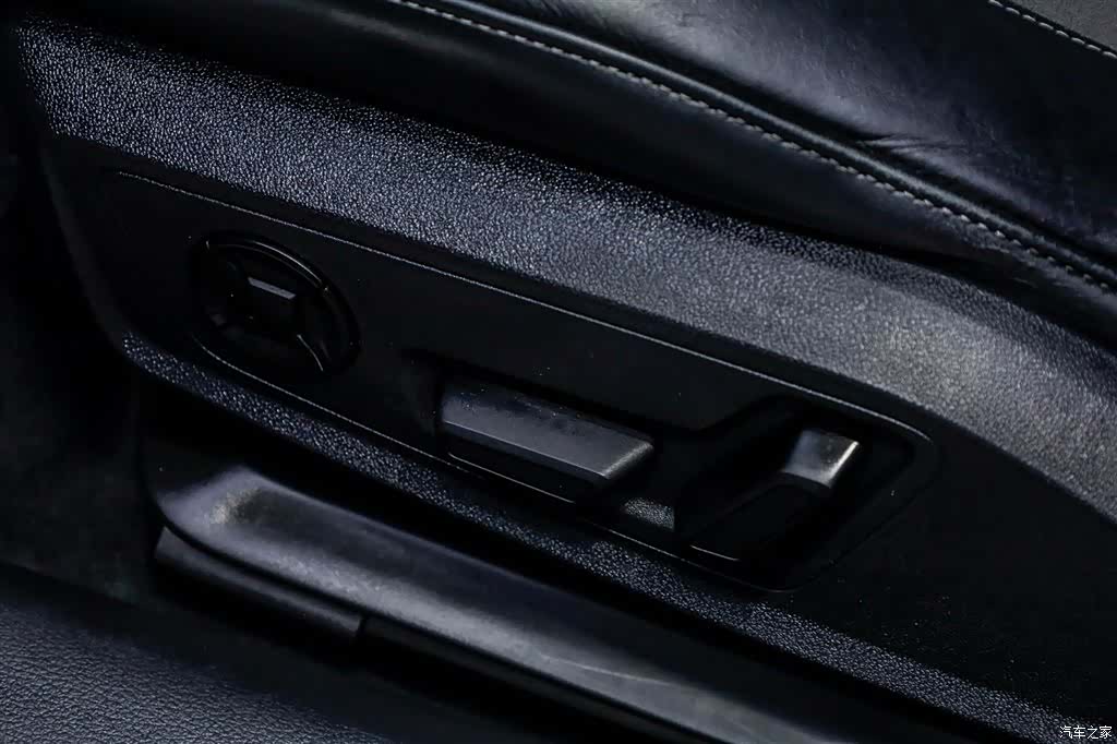 Audi A7L, 2024 13