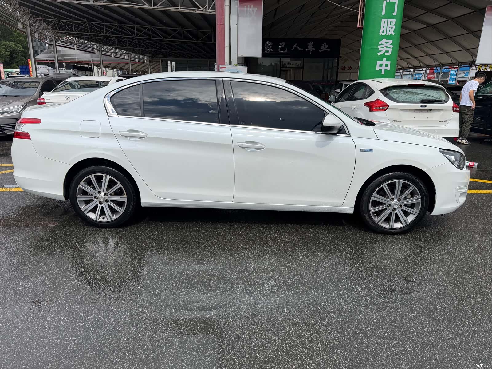 Peugeot 408, 2016 13