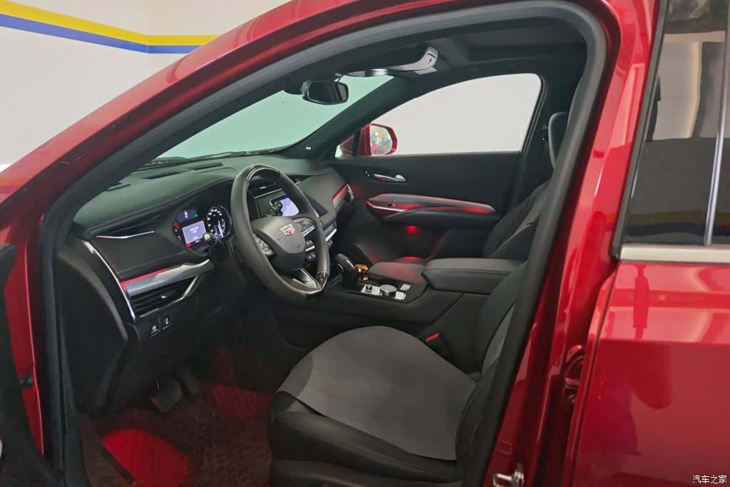 Cadillac XT4, 2022 9