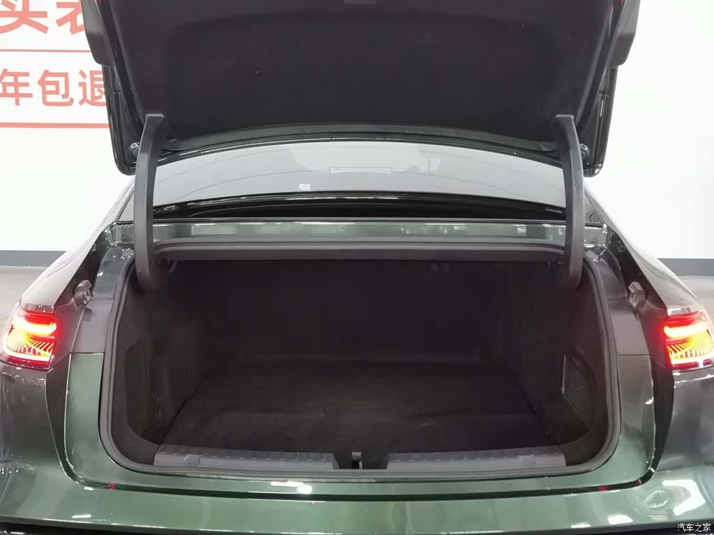 Geely 8, 2025 16