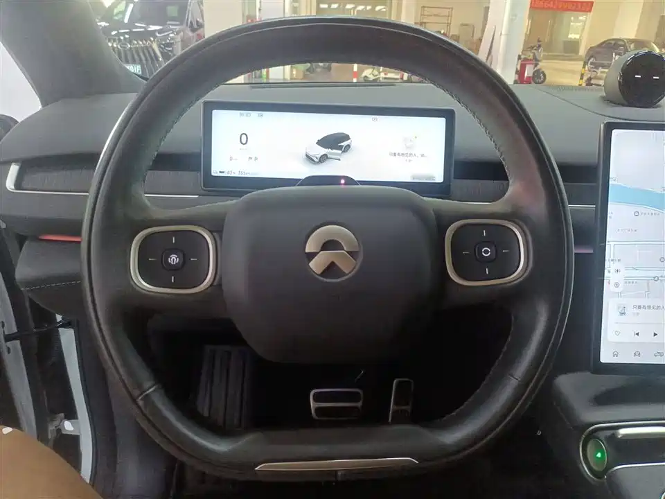 NIO ES8 NIO ES8
