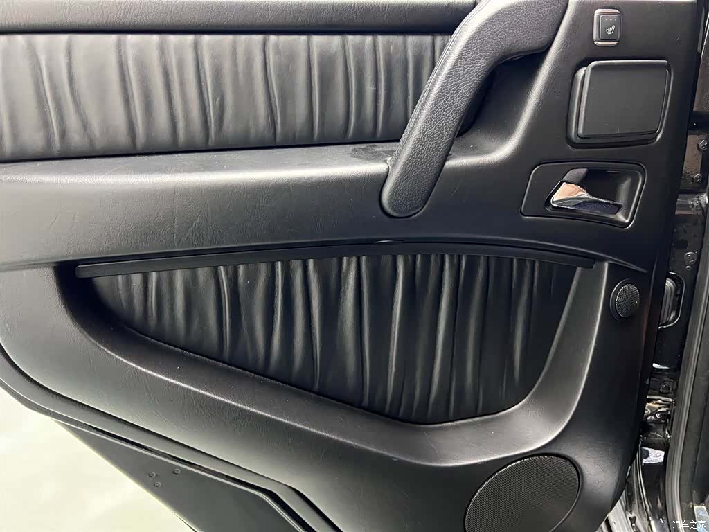 Mercedes-Benz G-Class, 2018 16