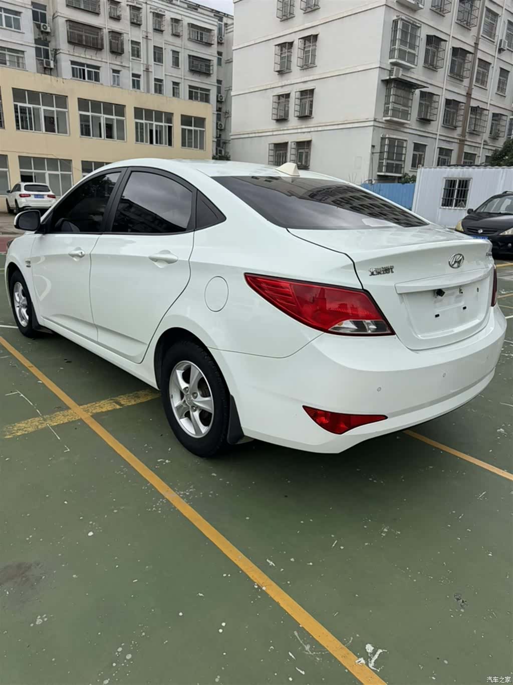 Hyundai GLS, 2016 9