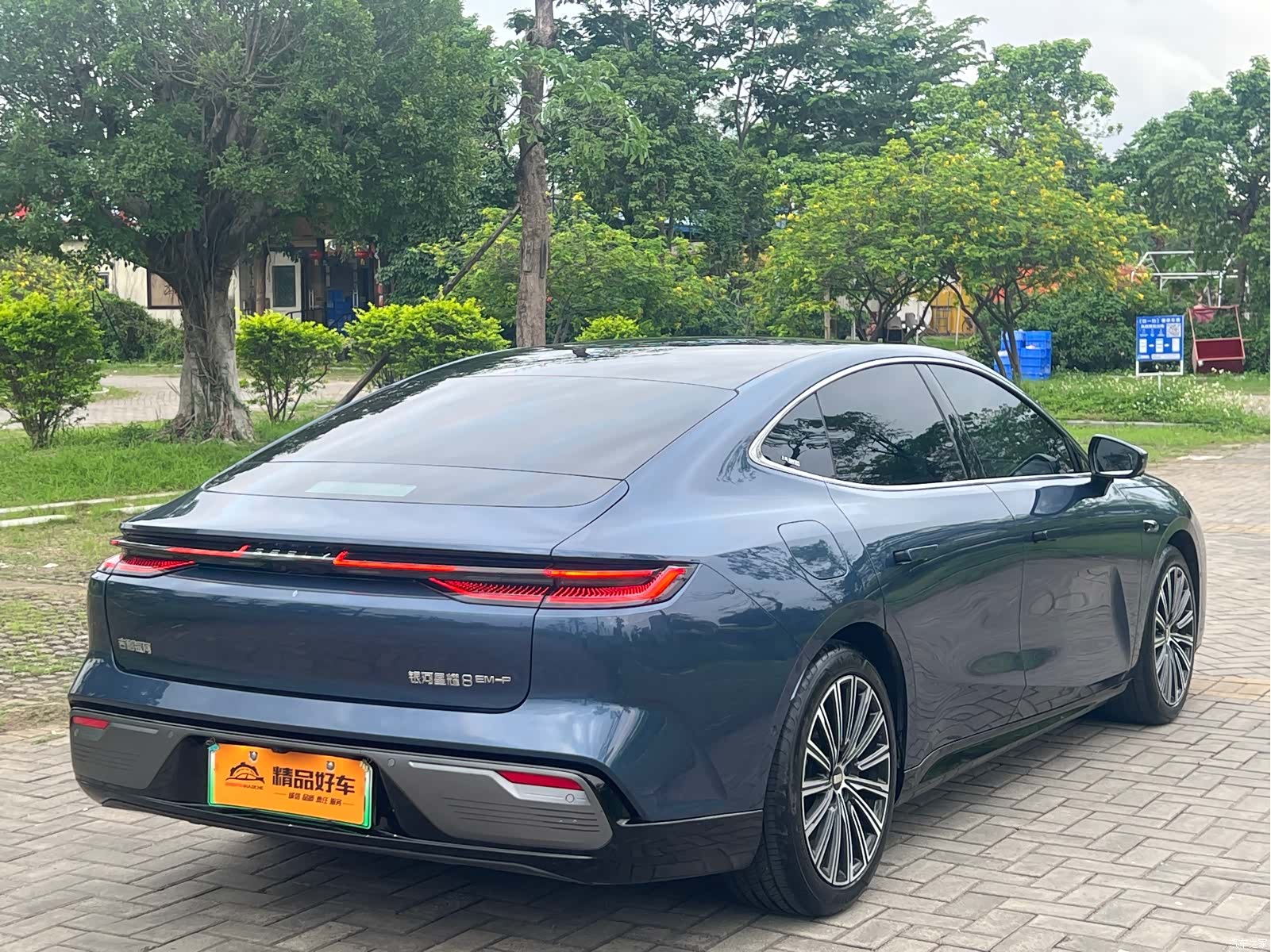 Geely 8, 2025 17