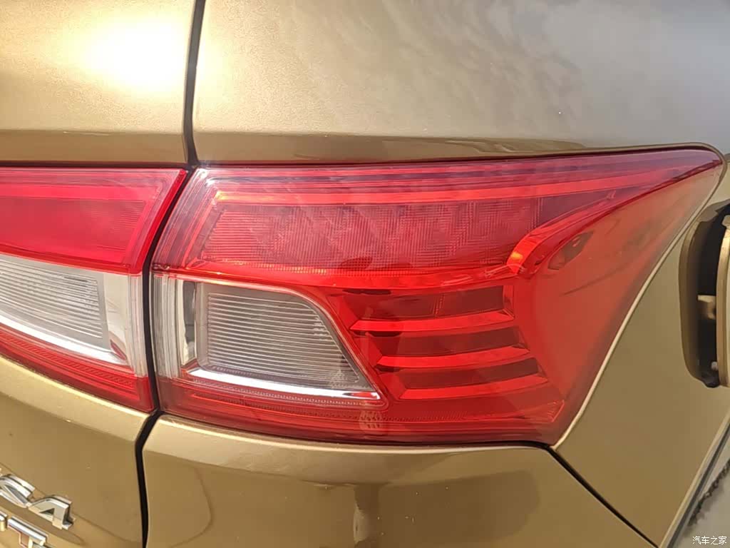 GAC GS4, 2015 8