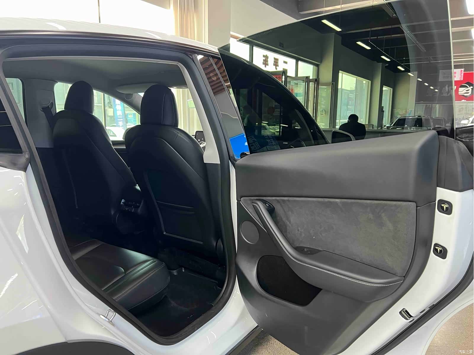 Tesla Model Y, 2021 10