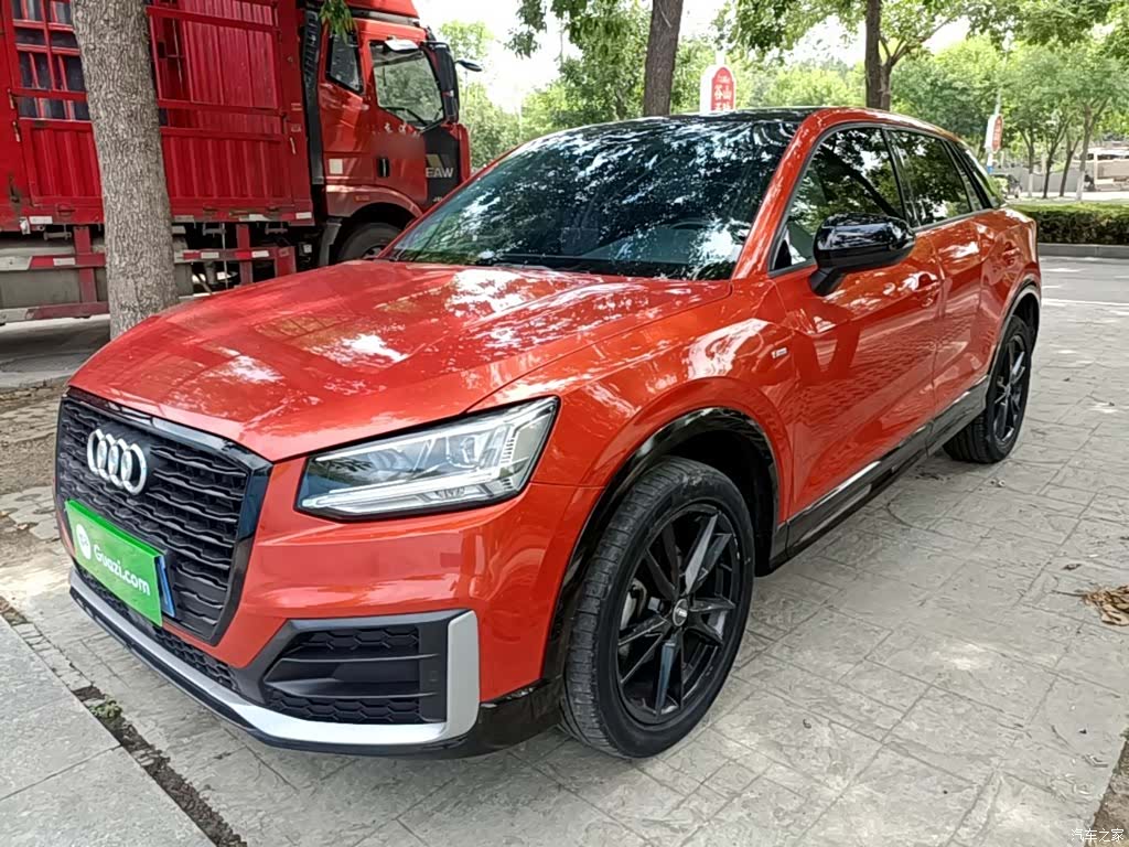 Audi Q2L, 2020 1