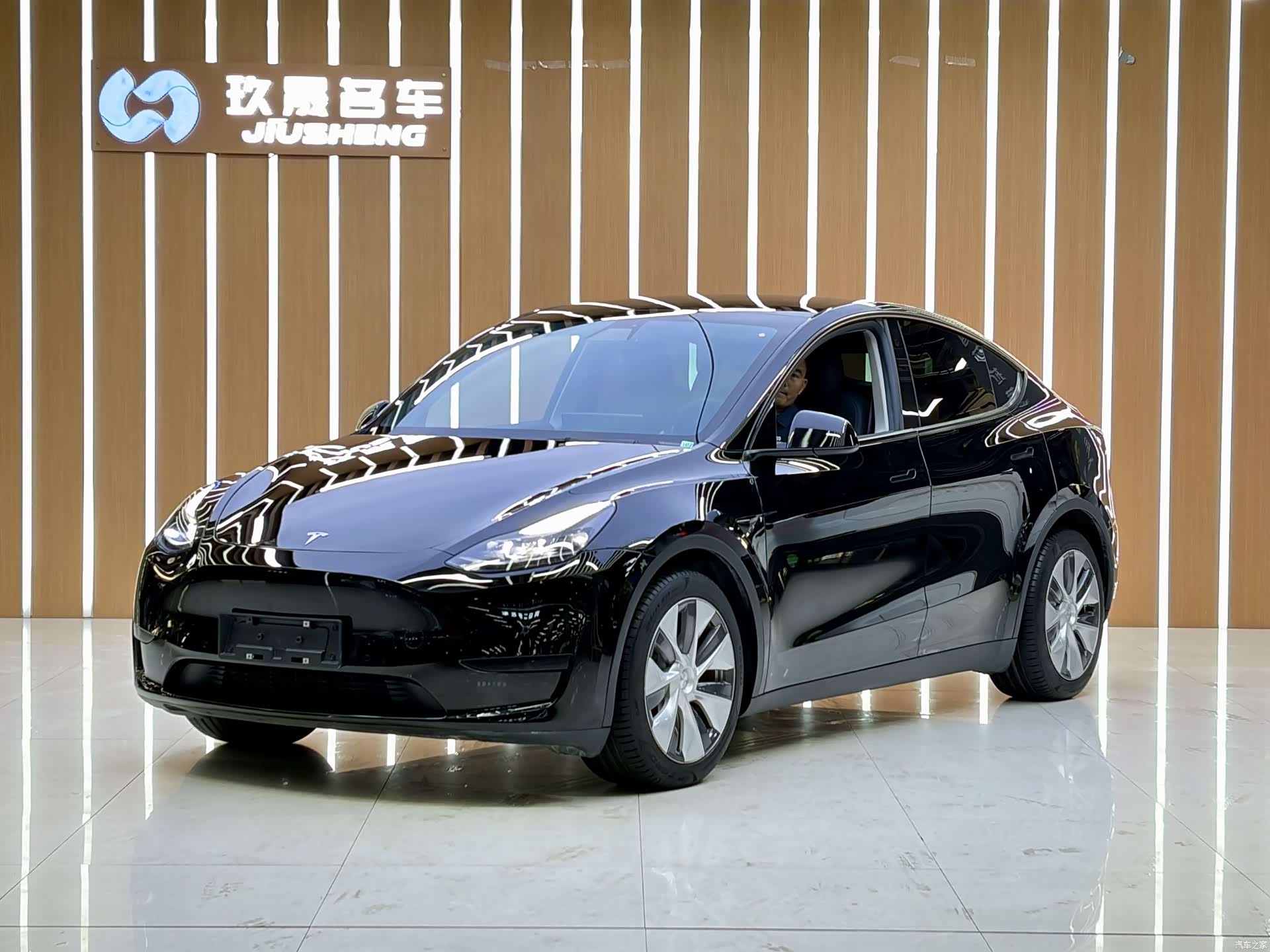 Tesla Model Y, 2022 1