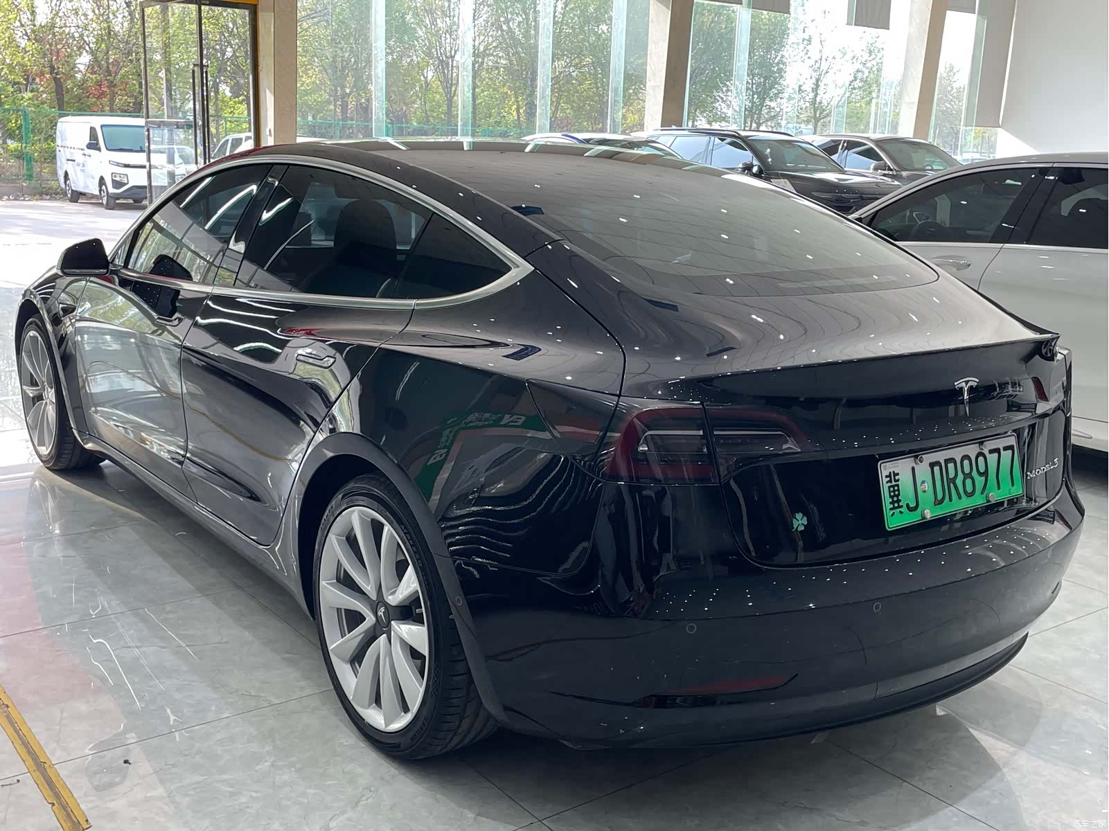 Tesla Model 3, 2020 7