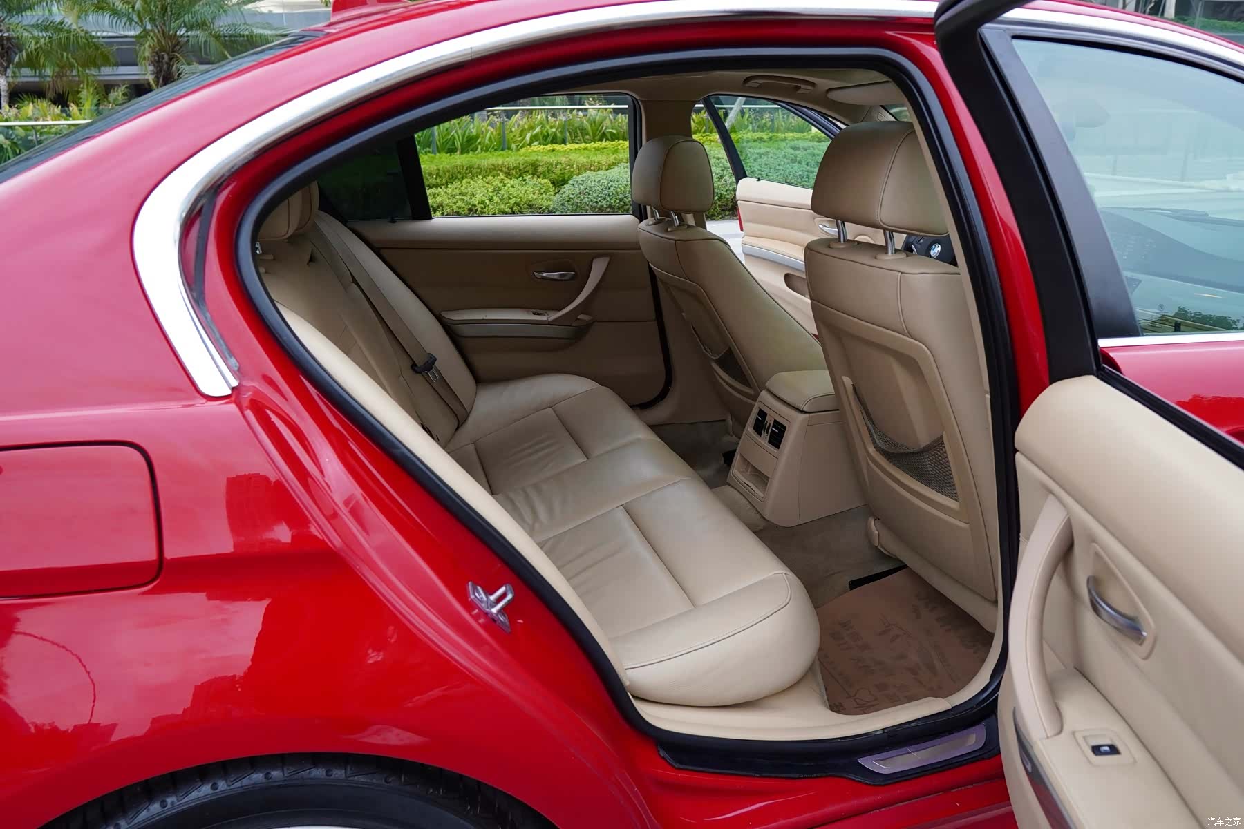 BMW 3 Series, 2011 15