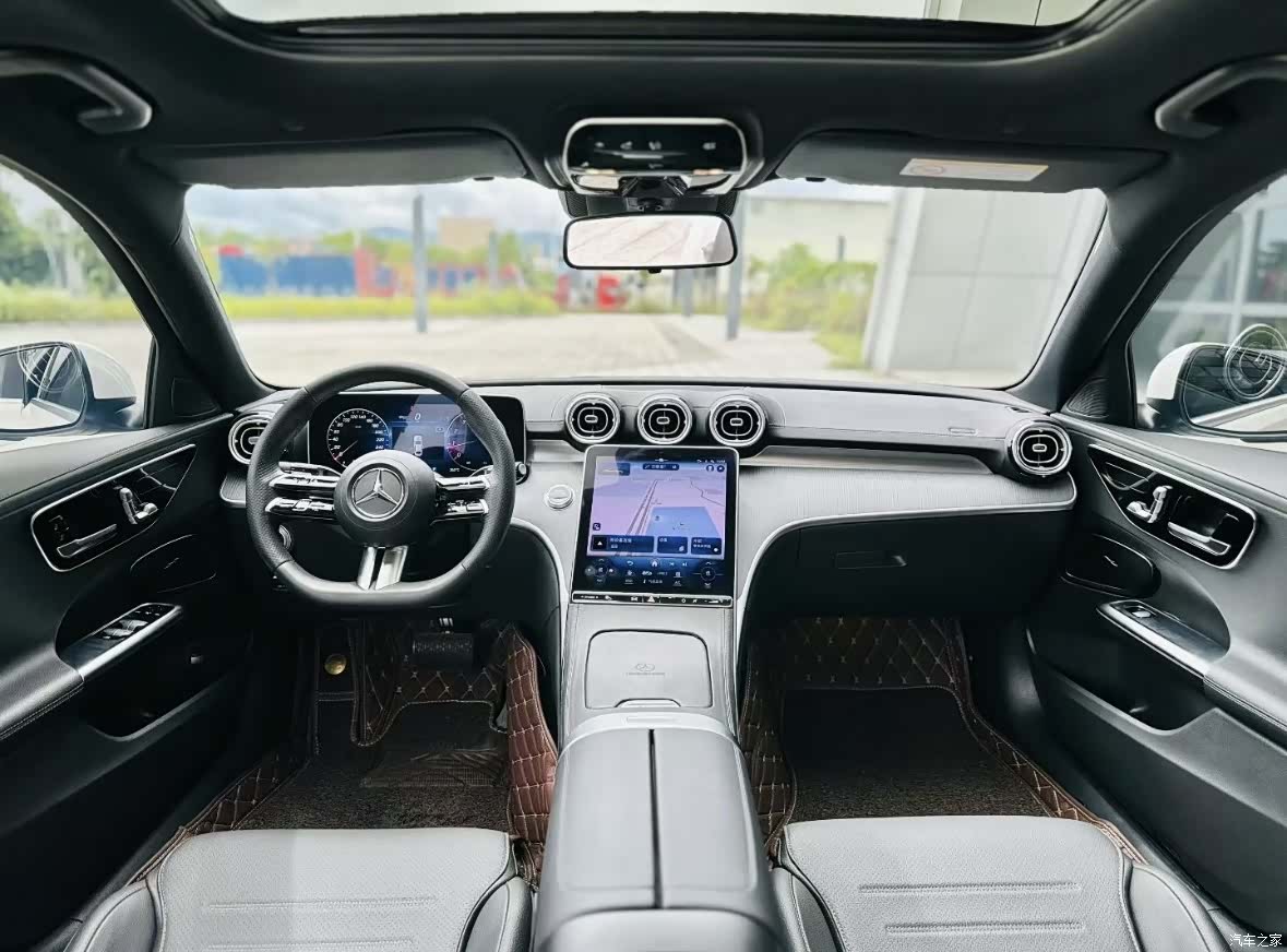 Mercedes-Benz C-Class, 2024 4