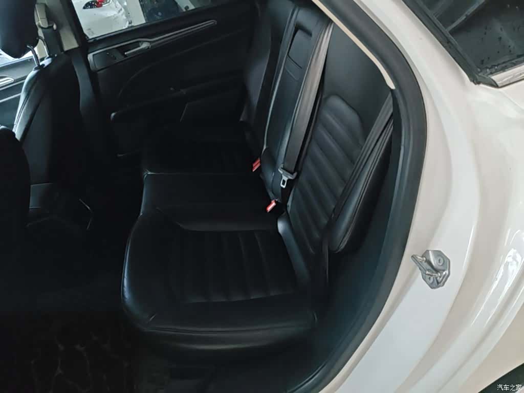 Ford Mondeo, 2017 17