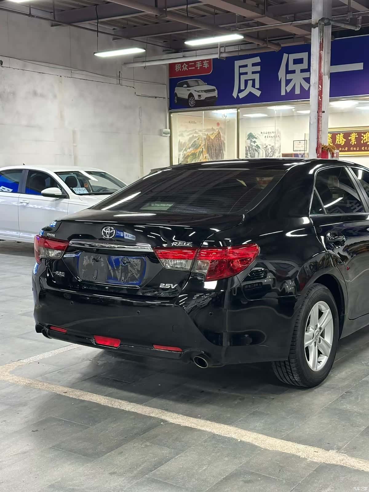 Toyota 2.5V, 2017 9