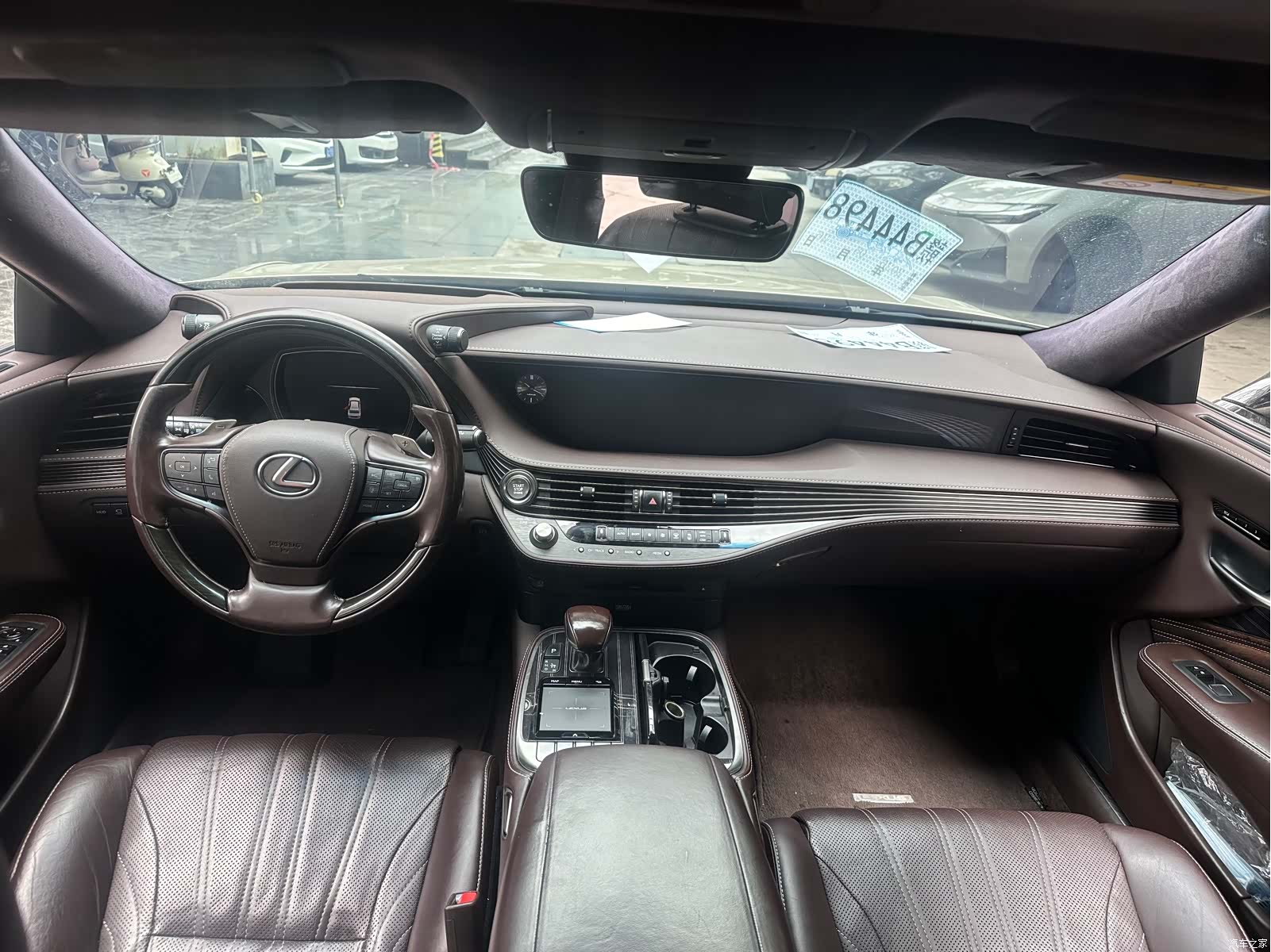 Lexus LS, 2018 все фото