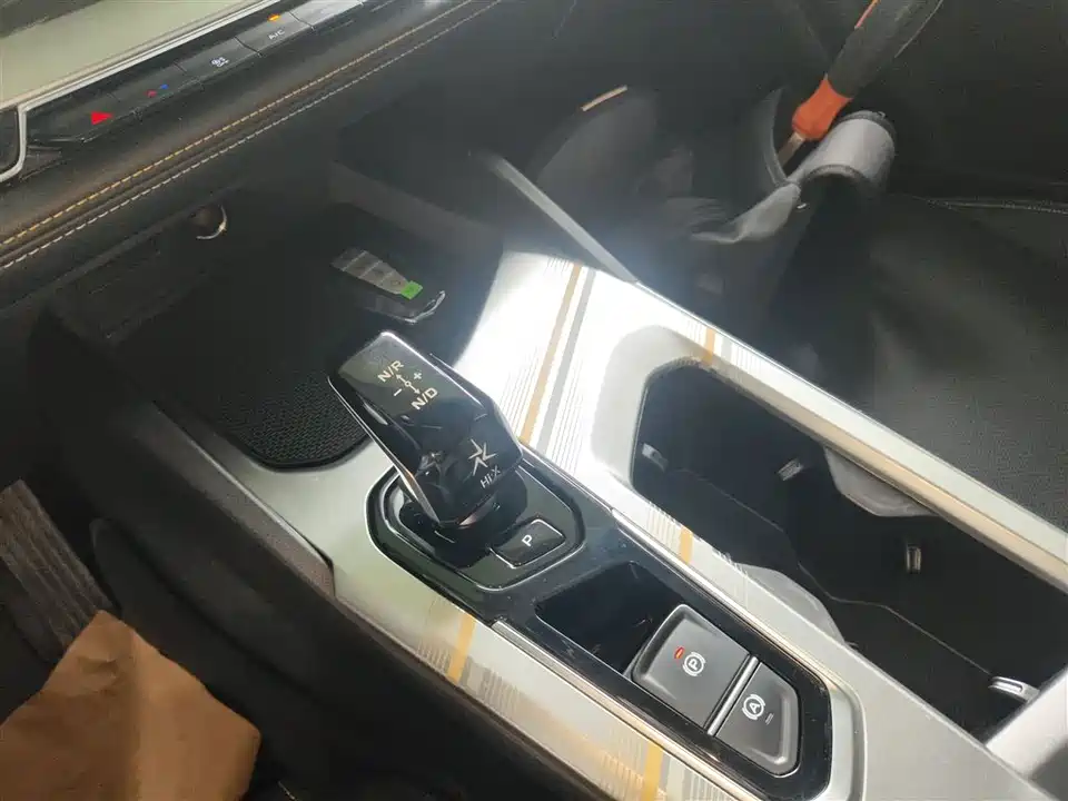 Geely Emgrand L HiP Geely Emgrand L HiP