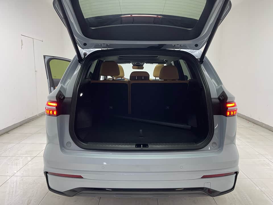 Geely Monjaro plug-in-hybrid