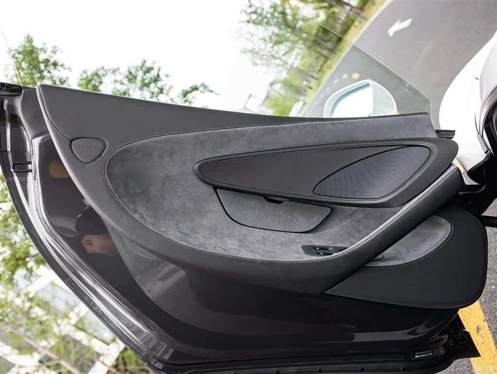 McLaren 570, 2019 15