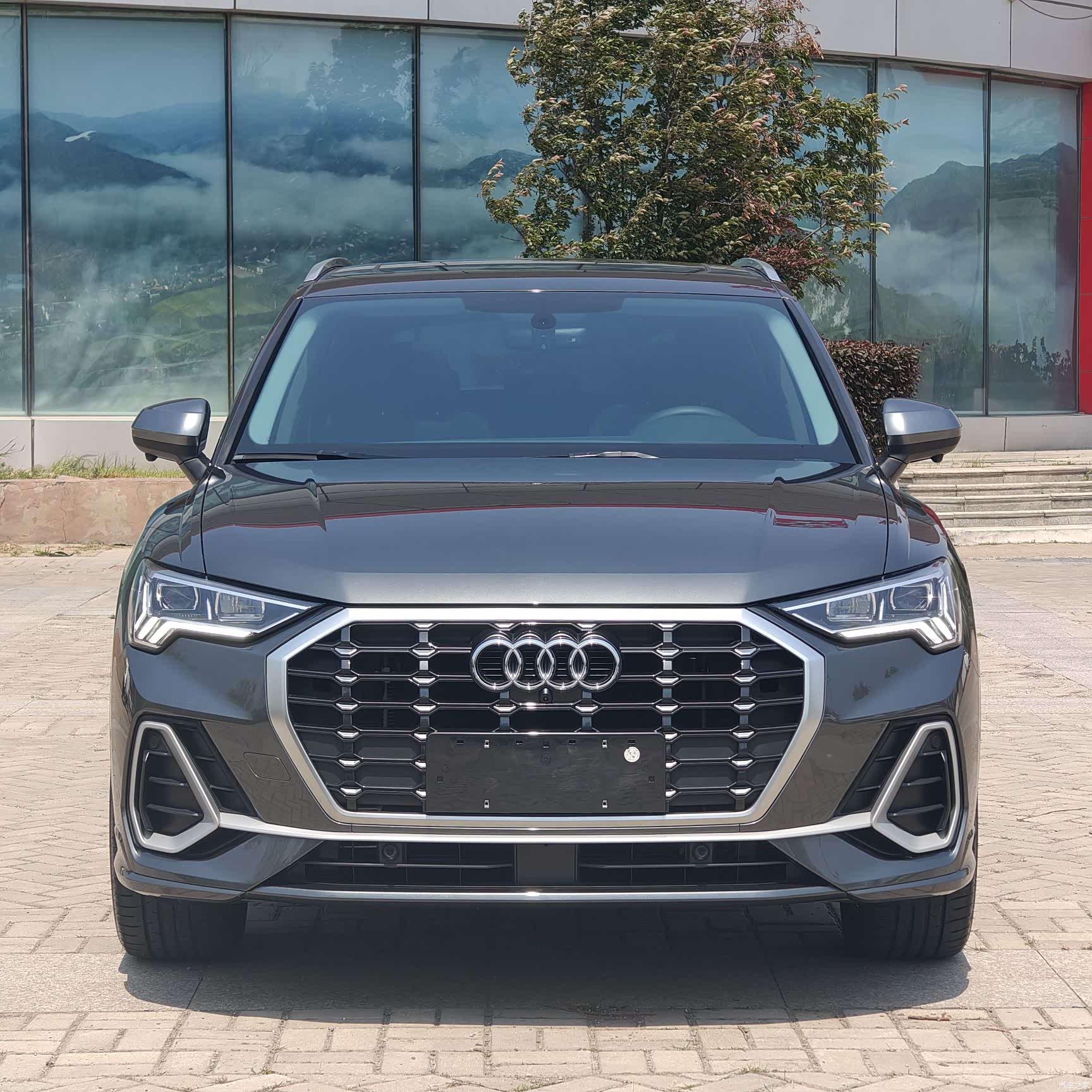 Audi Q3, 2023 2