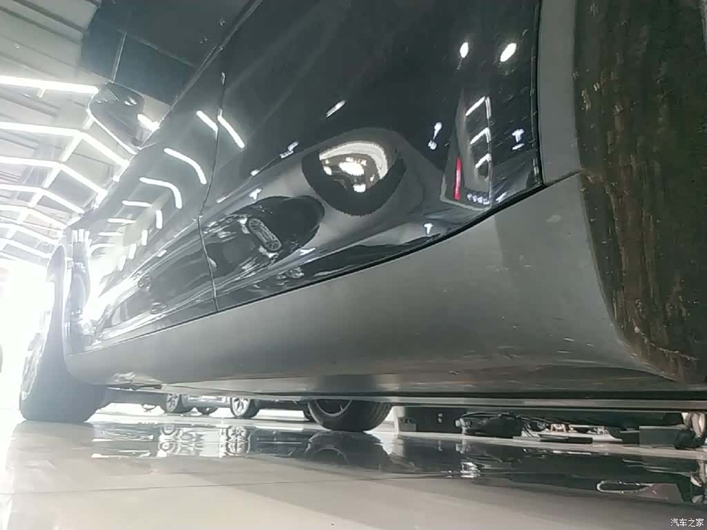Tesla Model Y, 2023 22