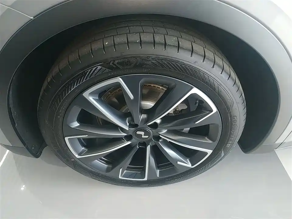 NIO L60 NIO L60