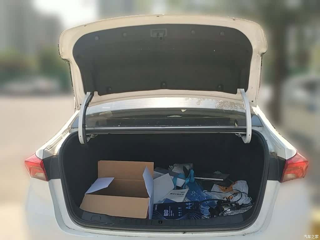 Buick Verano, 2022 10