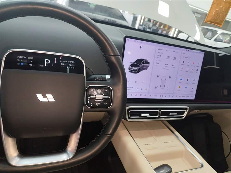 Li Auto Ideal L6