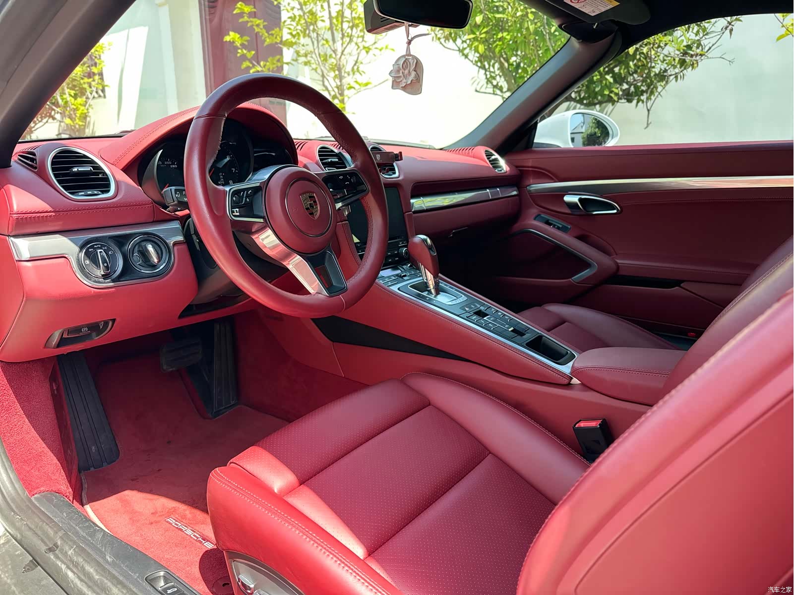 Porsche Boxster, 2023 10
