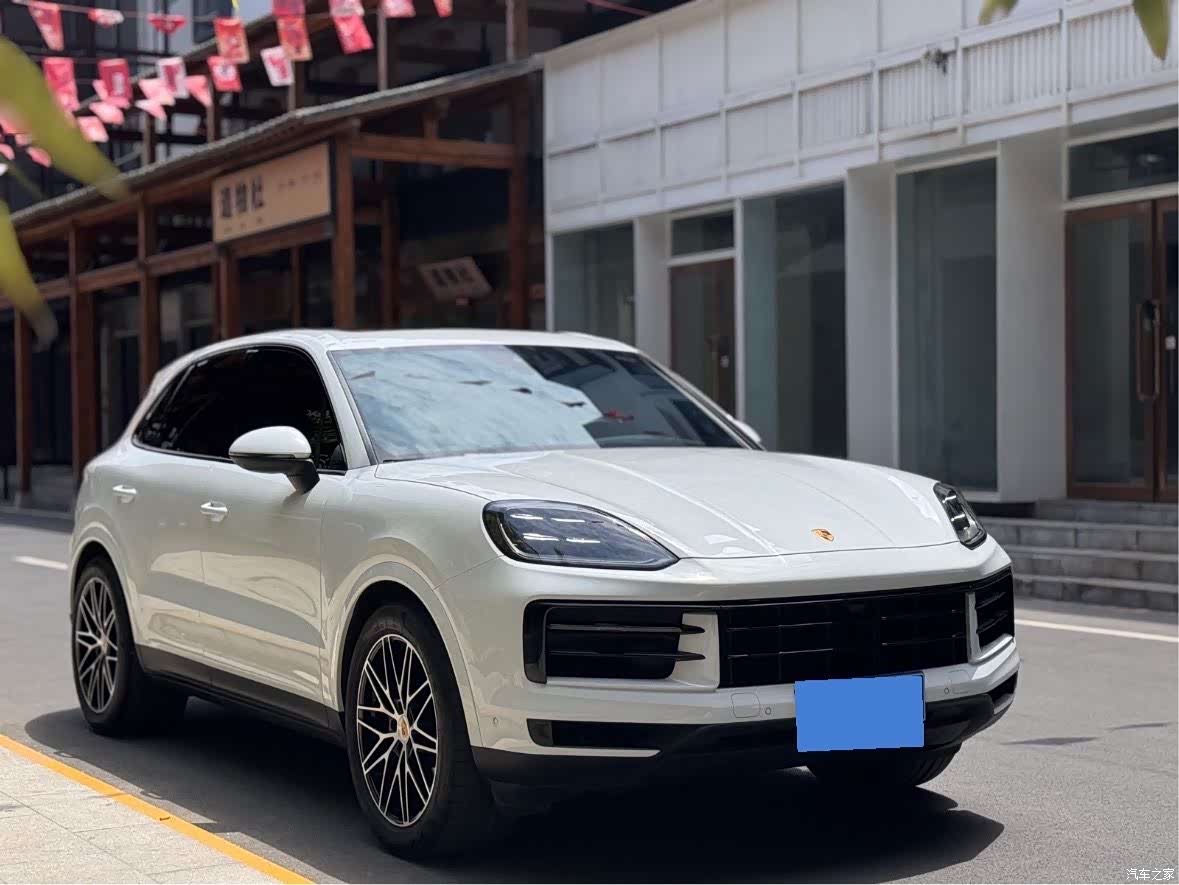 Porsche Cayenne, 2024 3