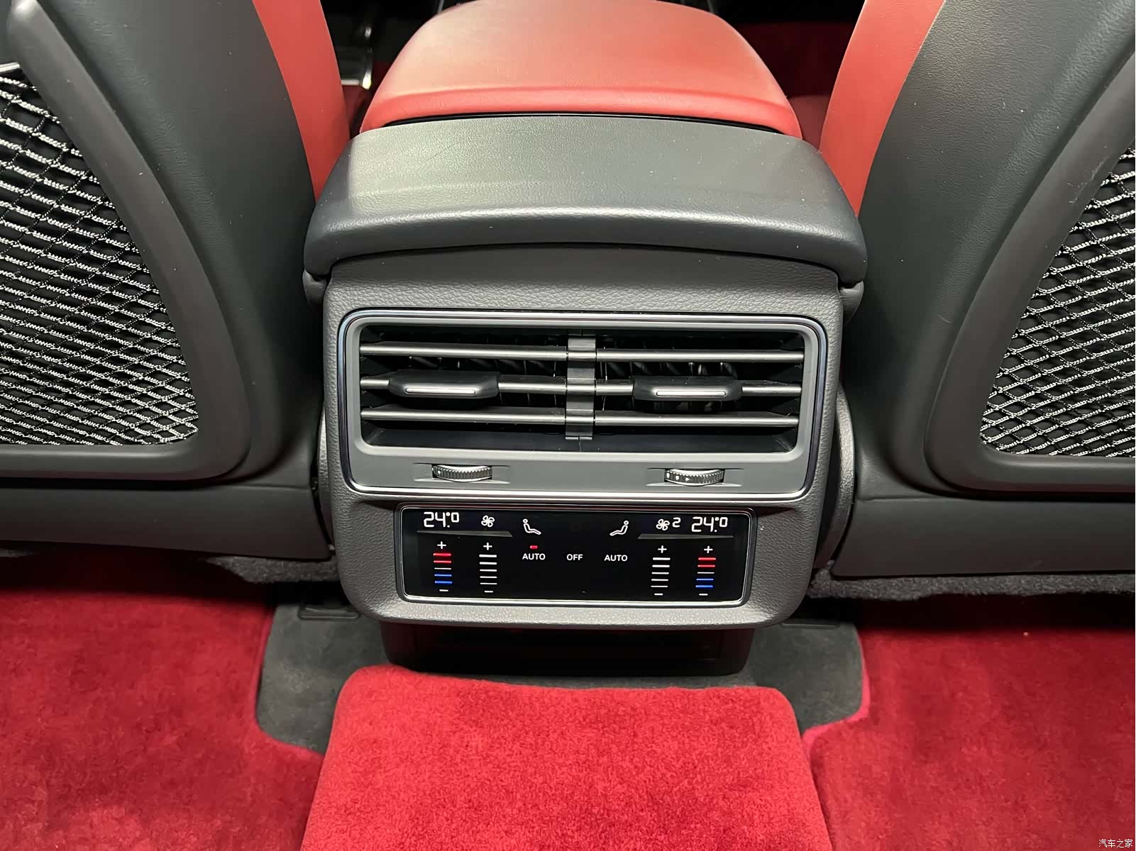 Audi Q7, 2024 21