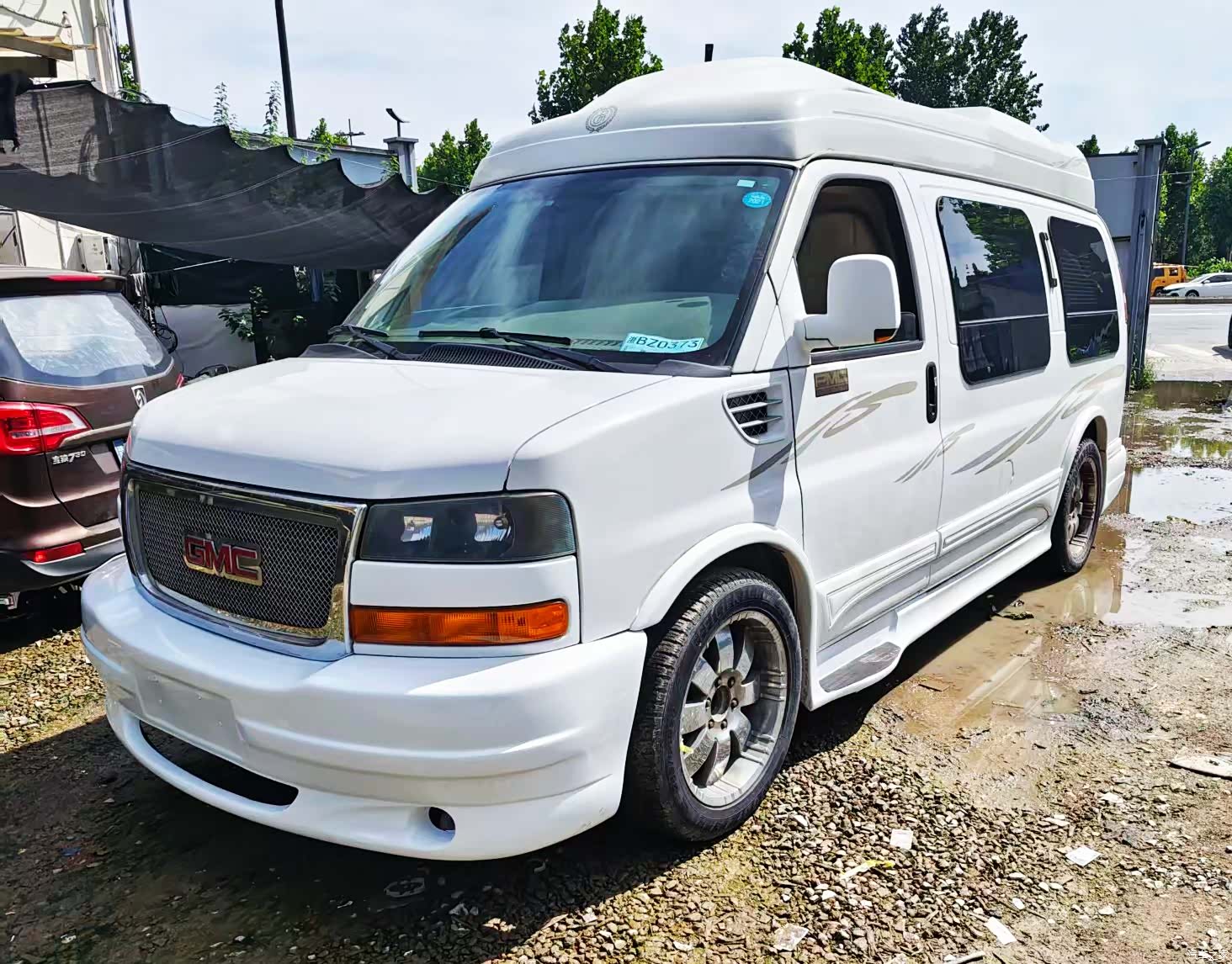 GMC SAVANA, 2011 1